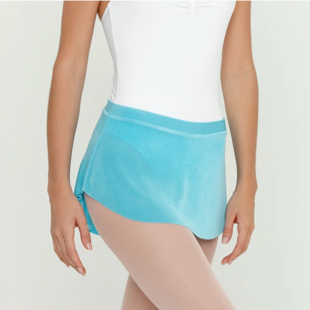 Bullet pointe ballet skirt pool color
